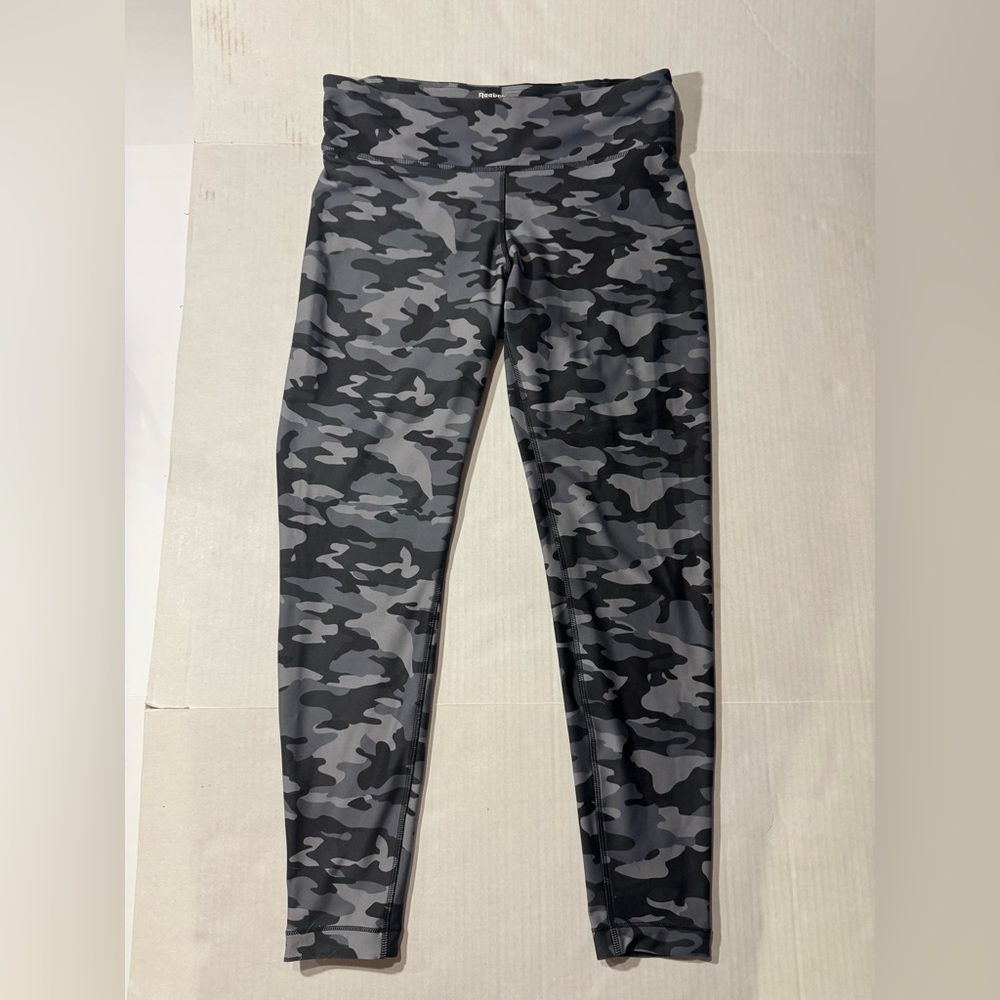 Reebok Black and Gray Camo Leggings Size Large
